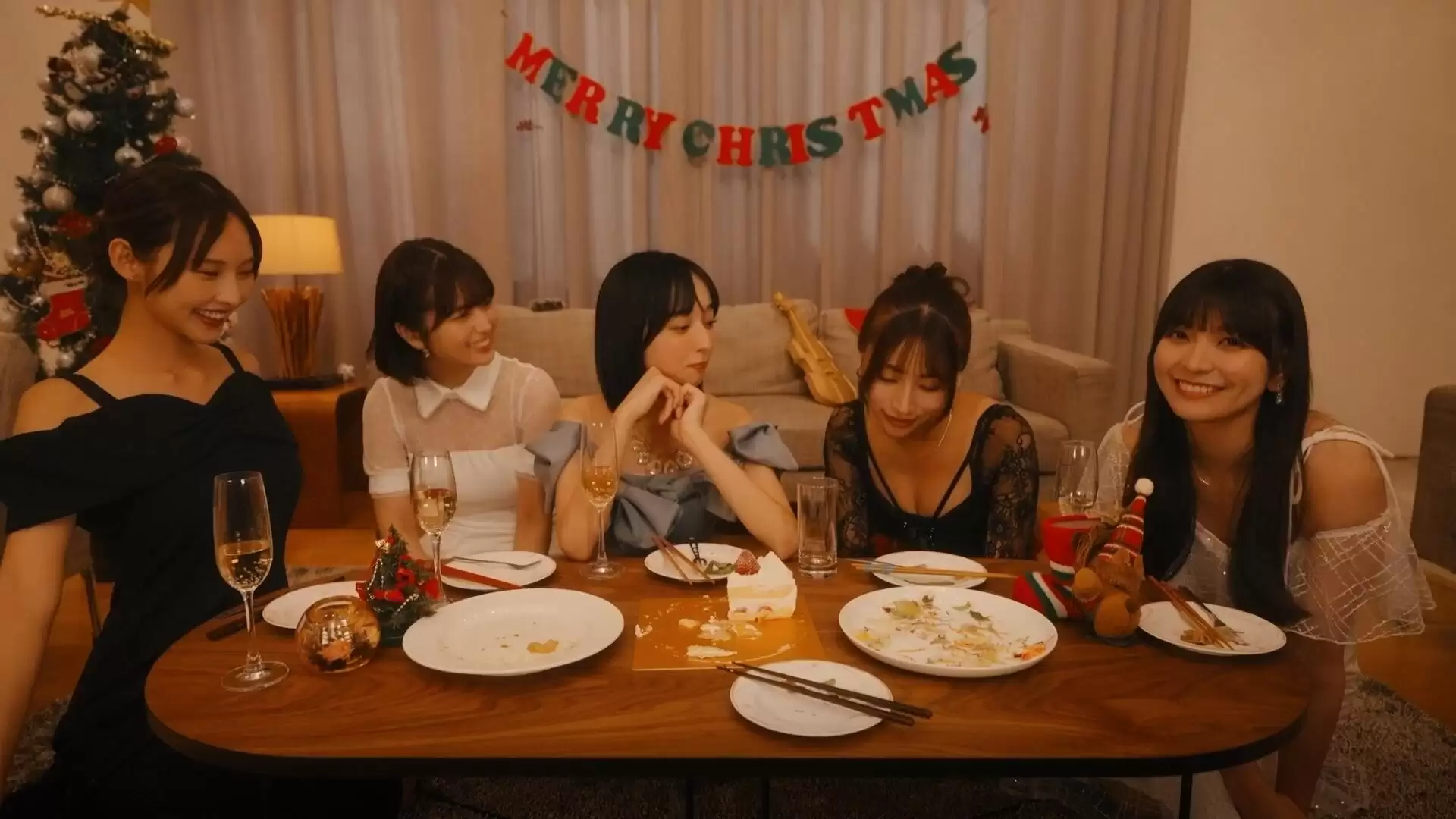 嘟嘟嘟~恋爱信号响不停，美女室友们教我如何淡定？/Roommates, Romance, and Ringing Hearts 版本更新